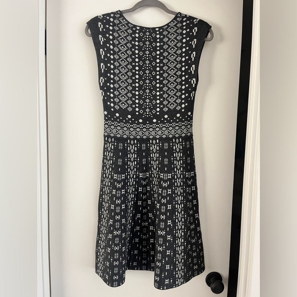 Stitch Fix 41 Hawthorn Dark Gray and White Geometric Midi Dress